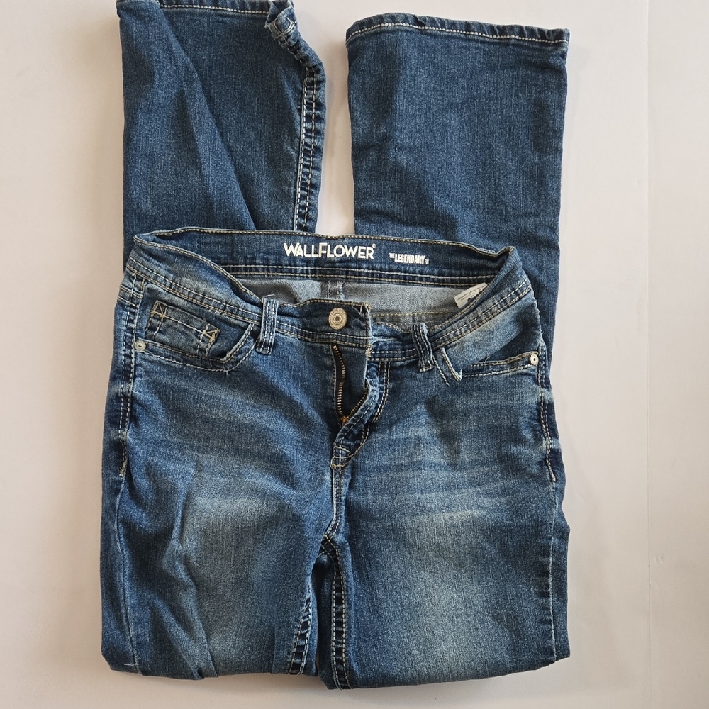 Lightly Used Wallflower "The Legendary Fit Women's Jeans Size 7 Regular